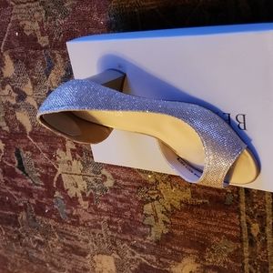 New, never worn, champagne gold dress shoes.